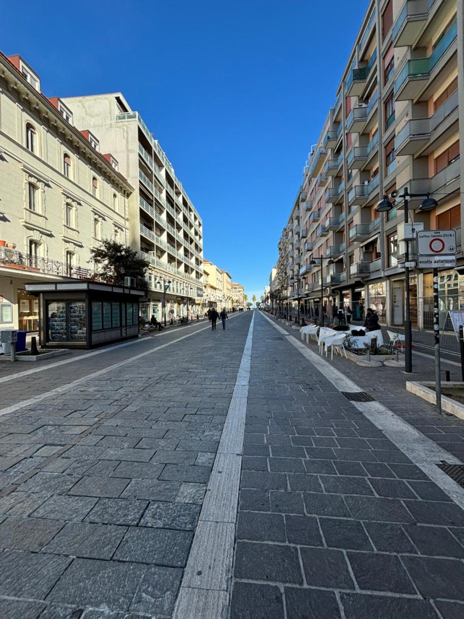 Michelangelo Apartment Pescara Exterior photo